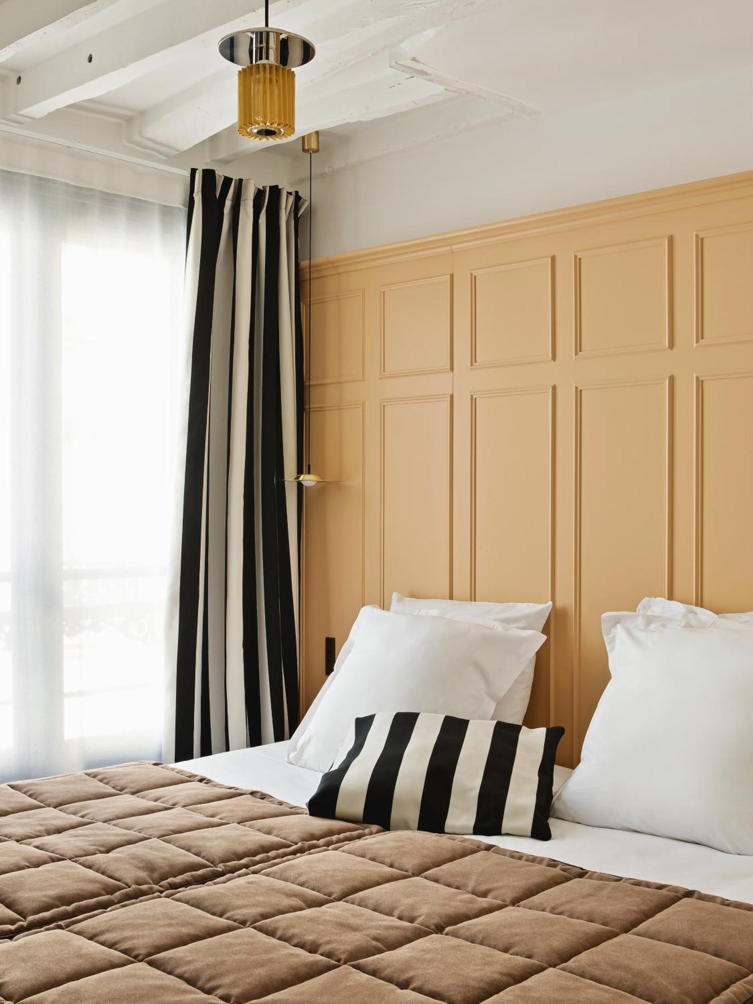 2 Doppelzimmer mit Verbindungstür