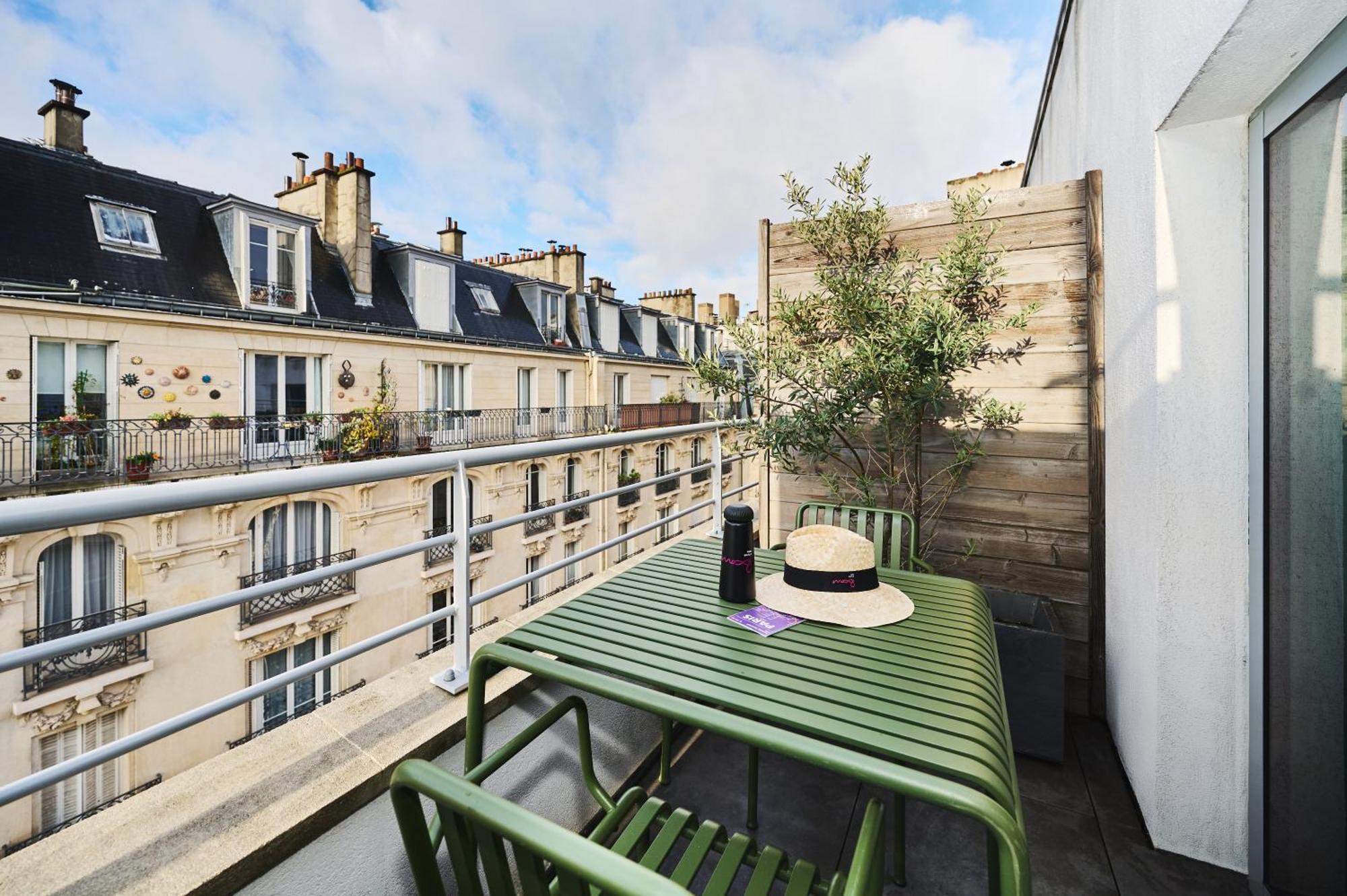 Zimmer Moxy Sleeper mit Balkon oder Terrasse