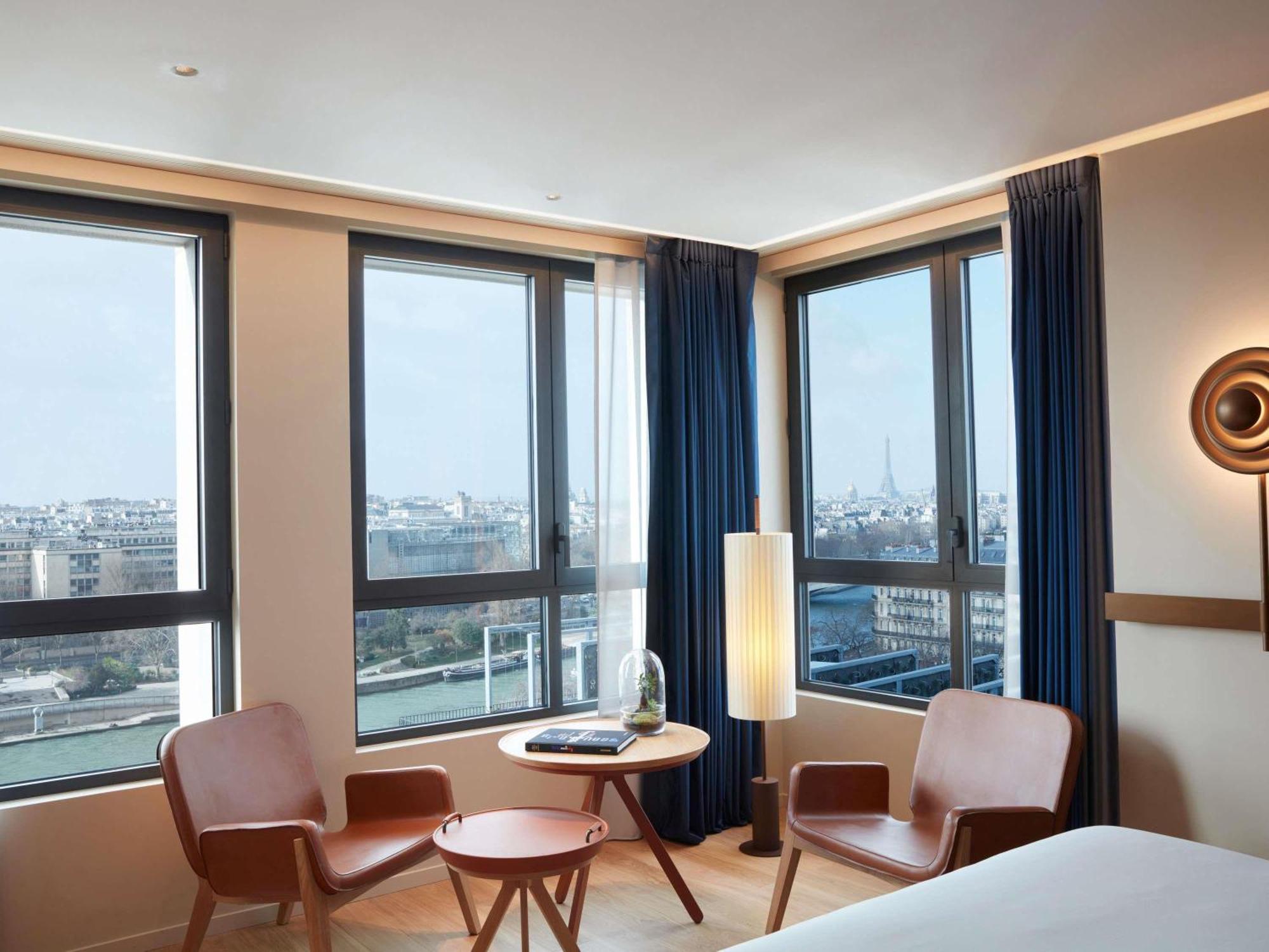 Studio Panorama Junior Suite – Blick auf die Seine und den Eiffelturm