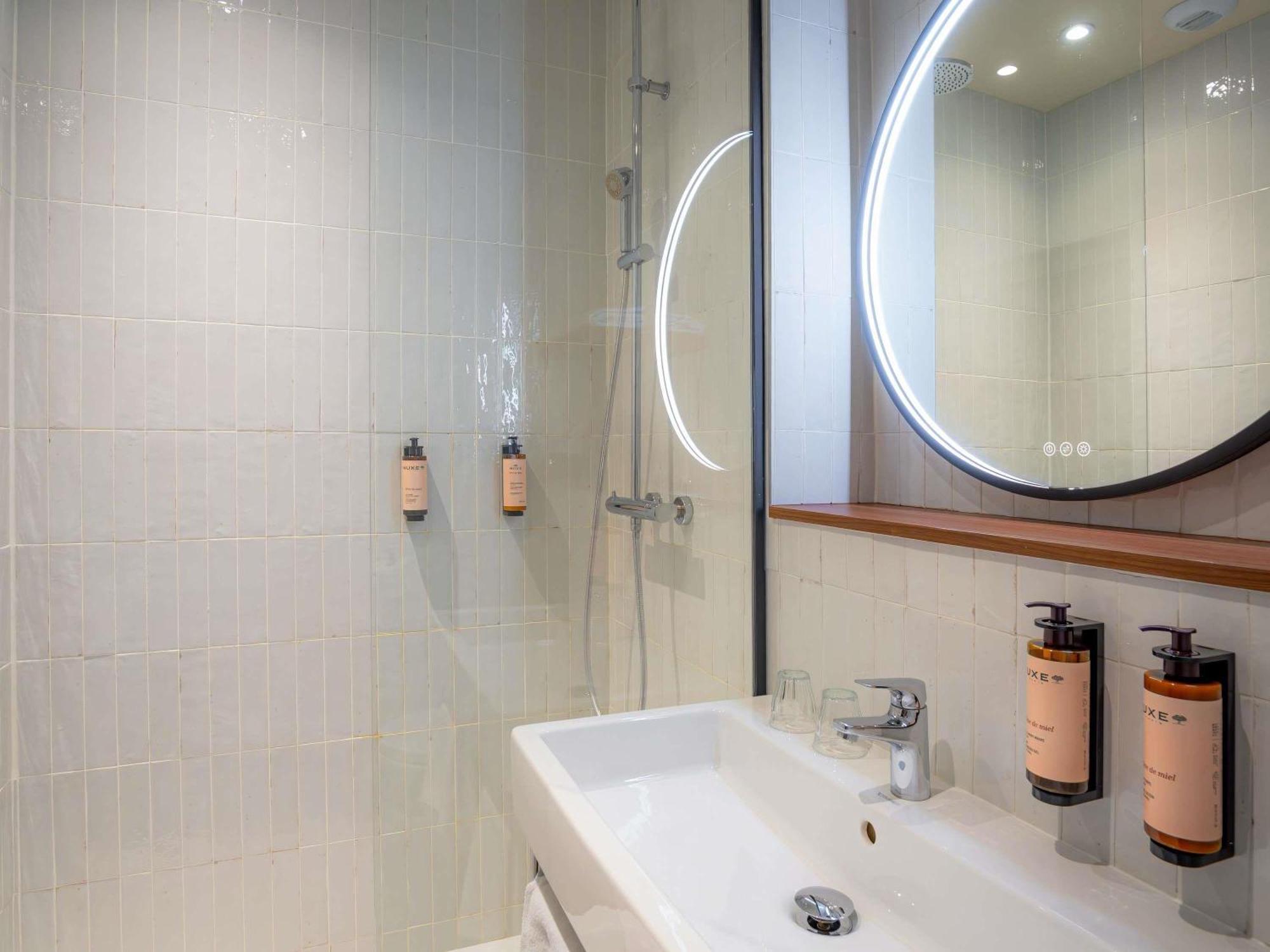 Privilege Zimmer mit Queensize-Doppelbett und 1 Schlafsofa für 1 Person