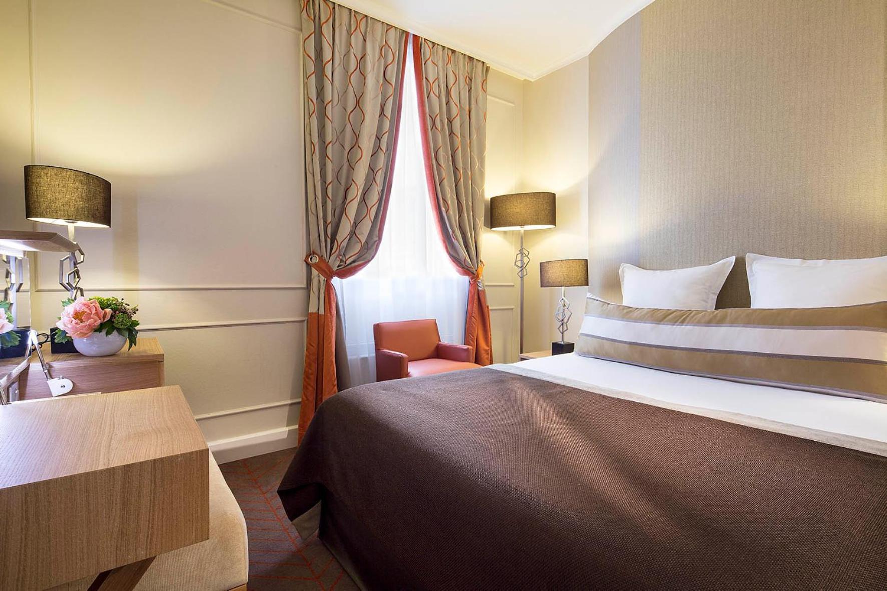 2 Doppelzimmer mit Verbindungstür