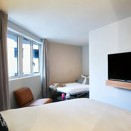 Moxy Paris Bastille-3