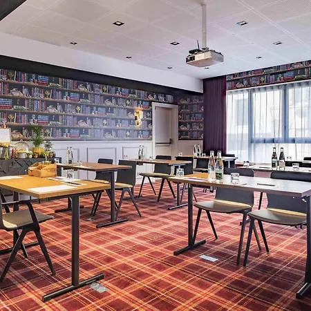 Mercure Paris Bercy Bibliotheque-3